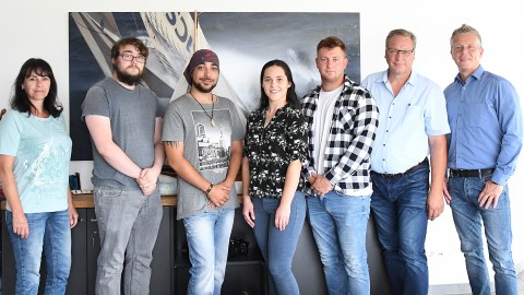 Es ist geschafft: Gleich vier Absolventen wurden nach erfolgreicher Ausbildung bei B+T als Fachkräfte übernommen